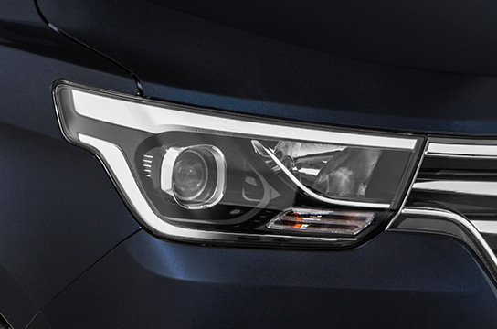 Hyundai Grand Starex Exterior - Projection headlamp